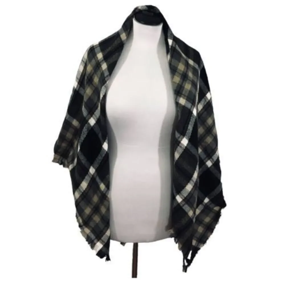 Kohl's Womens Large Gray Brown‎ Black White Plaid Acrylic Scarf/Wrap